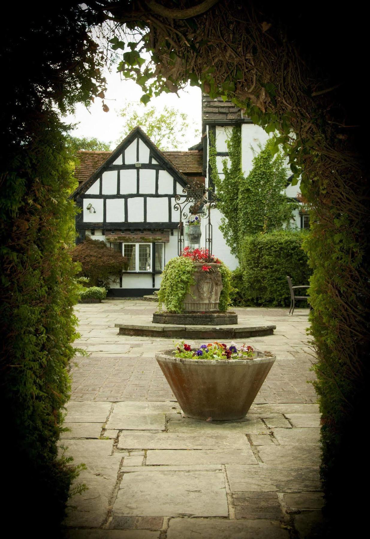 Ghyll Manor Country Hotel هورشام المظهر الخارجي الصورة